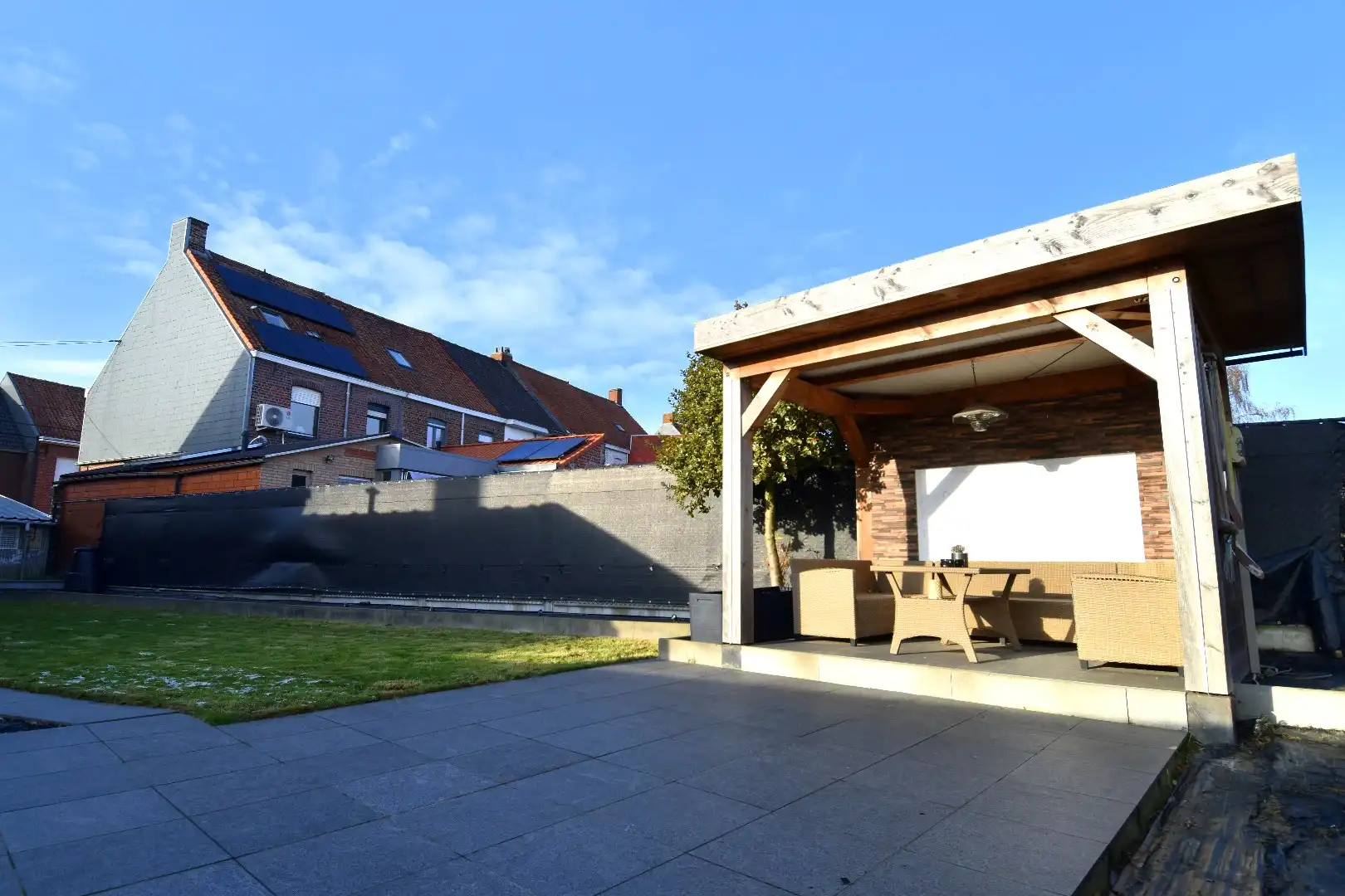 Charmante woning met 3 slaapkamers (mogelijkheid tot meer), dubbele garage en tuin te koop in Lendelede foto 13