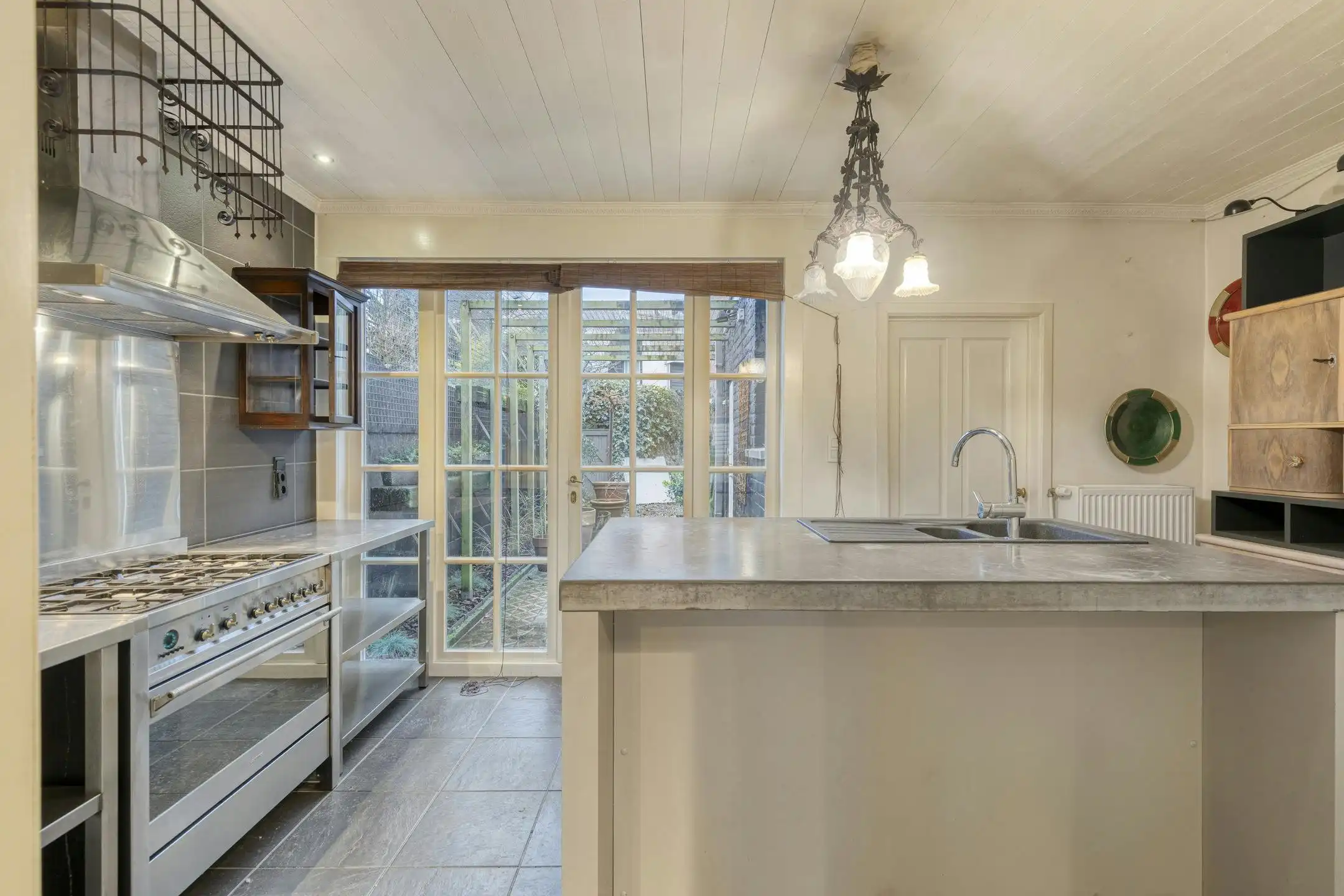 Instapklaar huis met 2 slaapkamers in Assebroek  foto {{pictureIndex}}