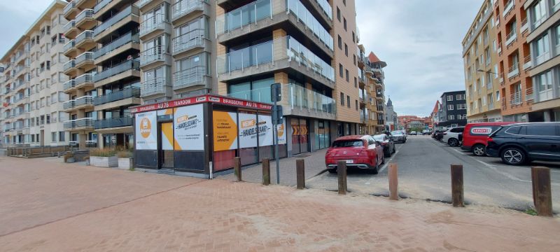 HORECAZAAK OP DE ZEEDIJK foto {{pictureIndex}}