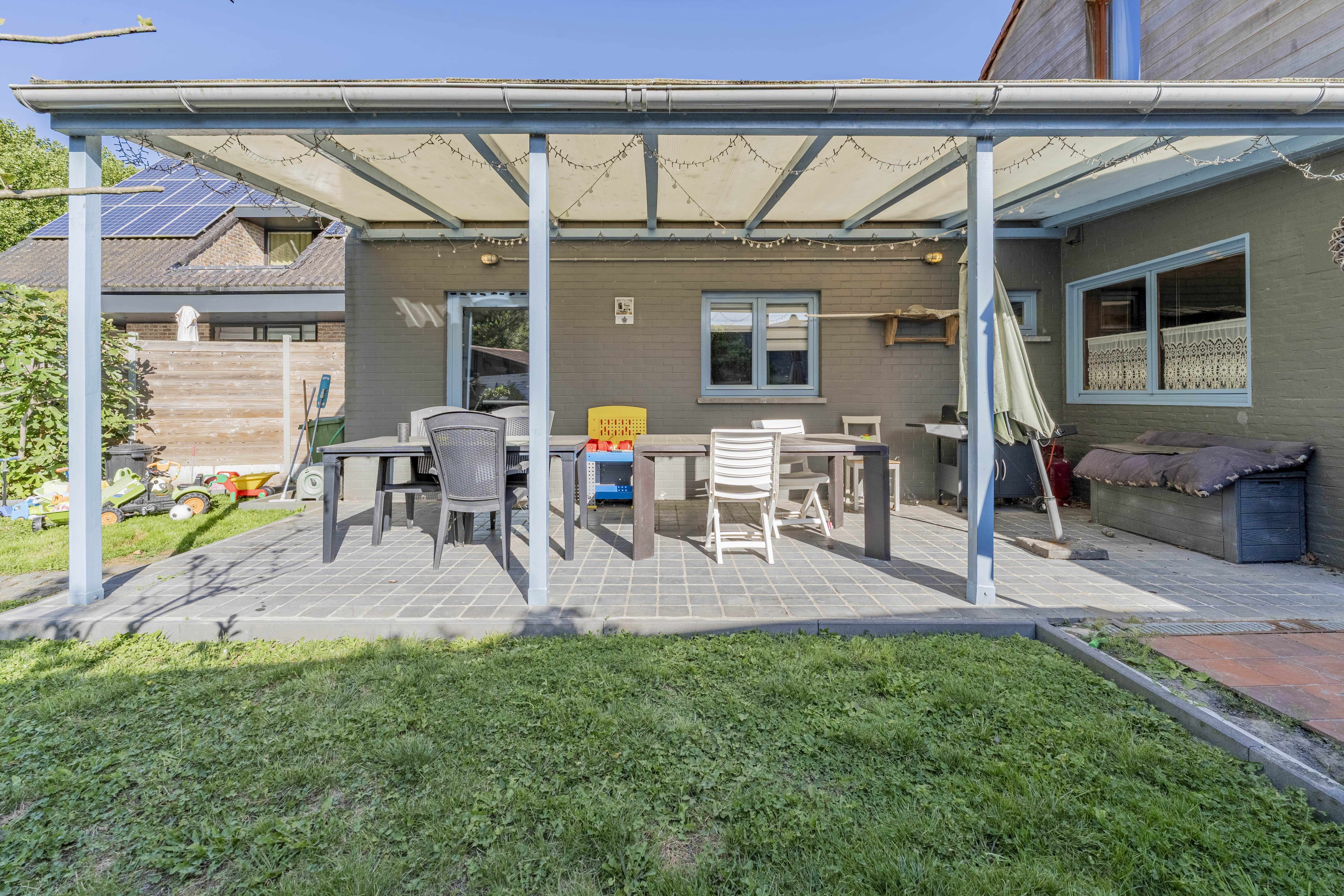 Halfopen bebouwing met 3 slaapkamers, leuke tuin en EPC C foto 14