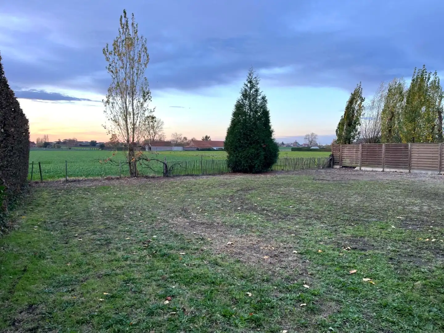 LOODS (137m²) MET TERREIN (546m²) TE HUUR TE MEULEBEKE  foto 6