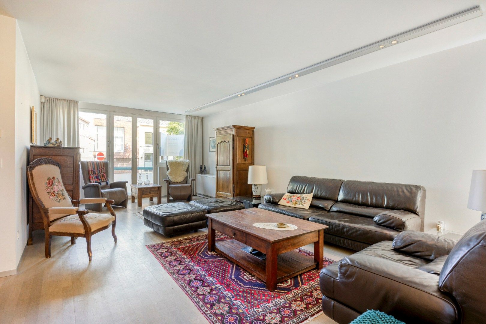 Gelijkvloers appartement met een terras van 50m²,  3 slaapkamers en 2 staanplaatsen in het centrum van Leuven! - bewoonbare opp. 147m²  foto 10