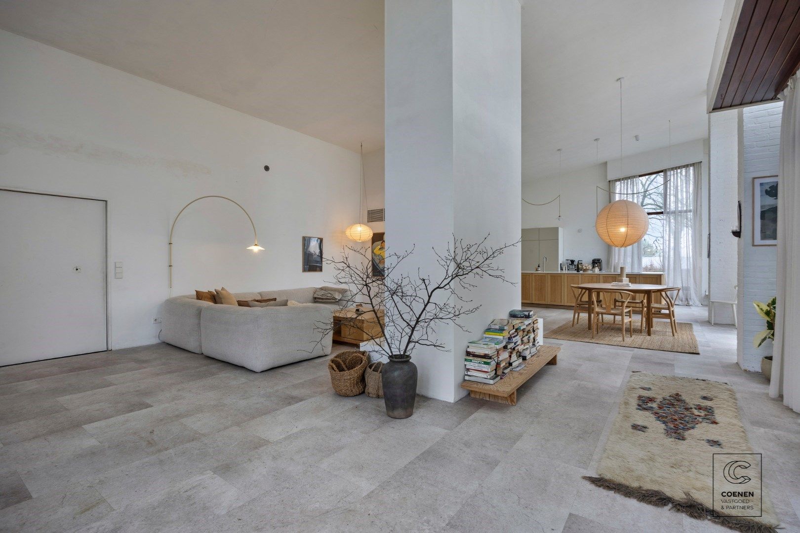 Verder te renoveren villa met een bew opp van 400m² op 5500m² grond op een schitterende ligging te Oud-Turnhout. foto 6