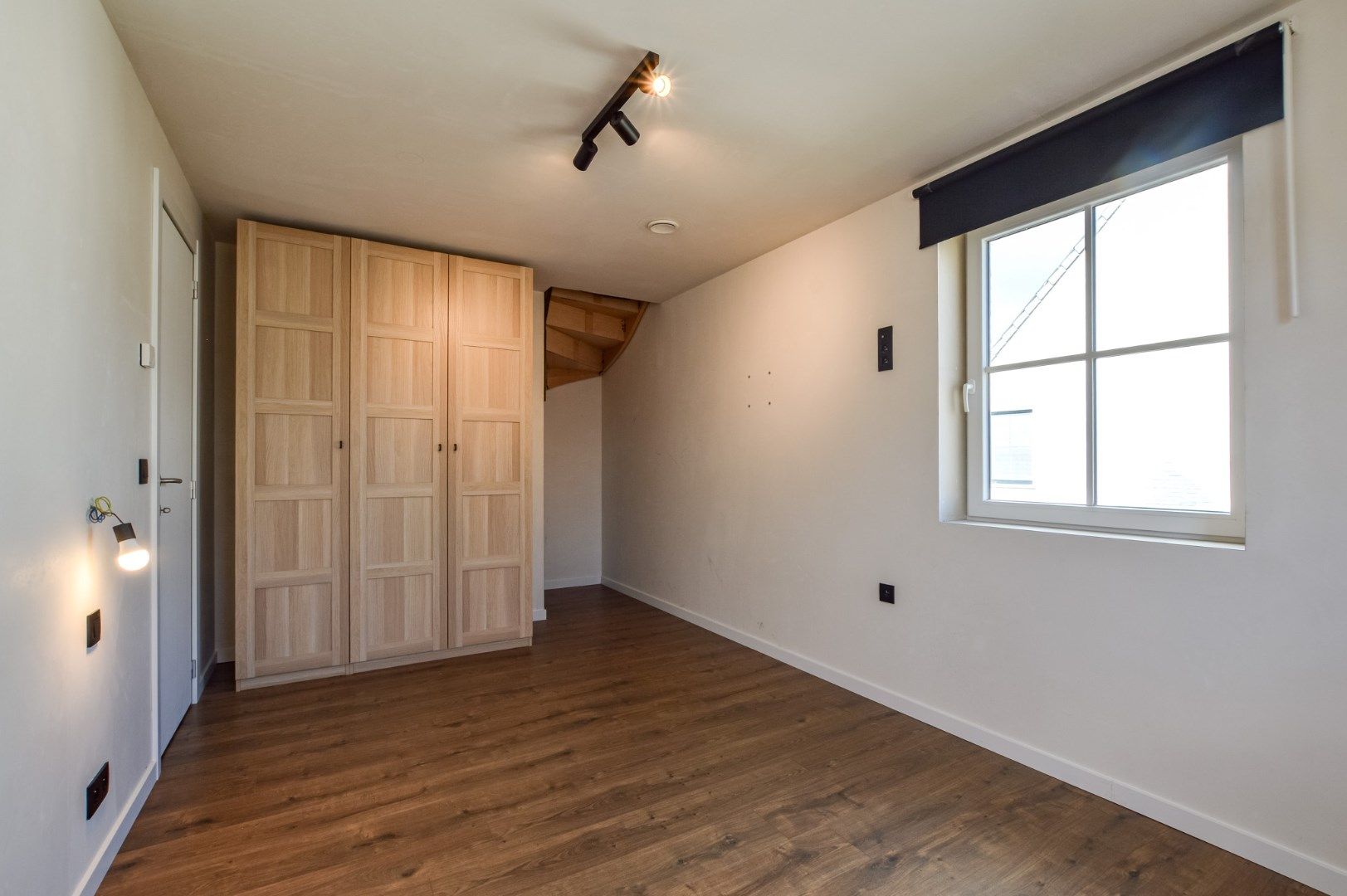 Instapklare halfopen nieuwbouwwoning te Varsenare! foto 14