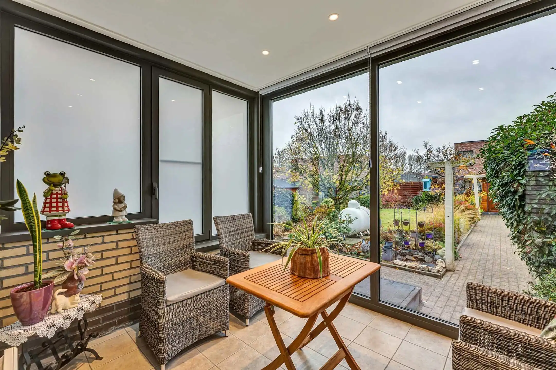 Gezellige en solide woning in het rustige Onze-Lieve-Vrouw-Lombeek foto 10