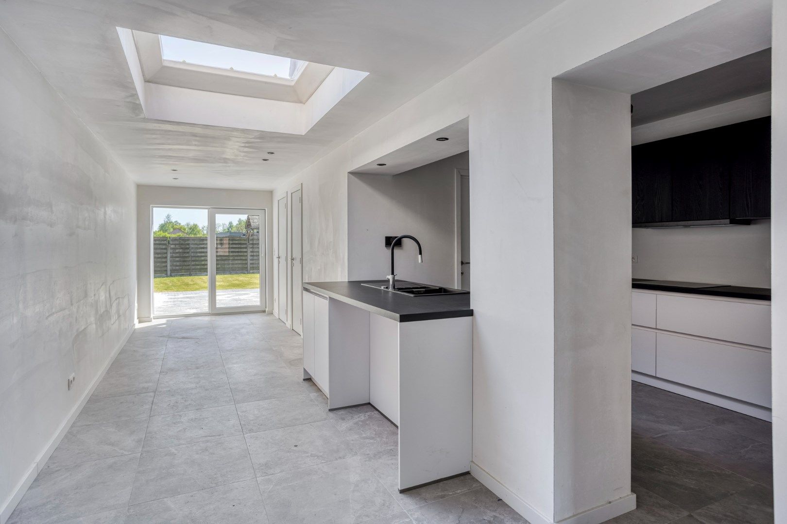 Volledig gerenoveerde woning met 3/4 slpks te Sint-Jozef-Olen ! foto 7