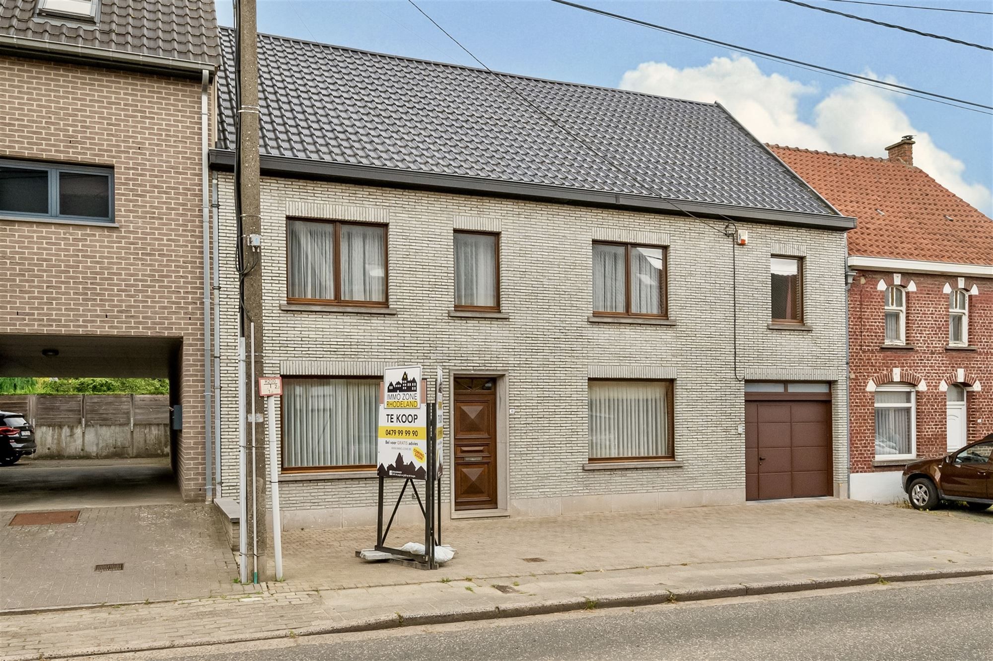 Ruime statige woning met 5 slpks, garage en mooie tuin foto 3