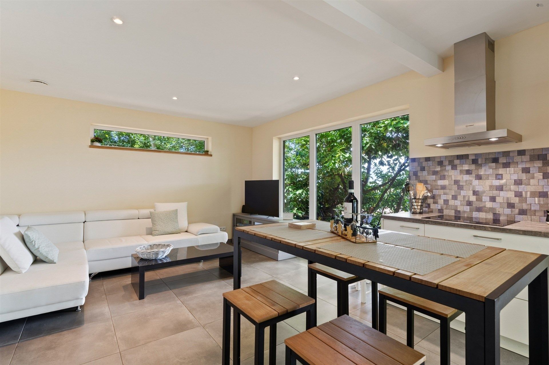 Fantastisch gelegen nieuwbouwchalet foto 2