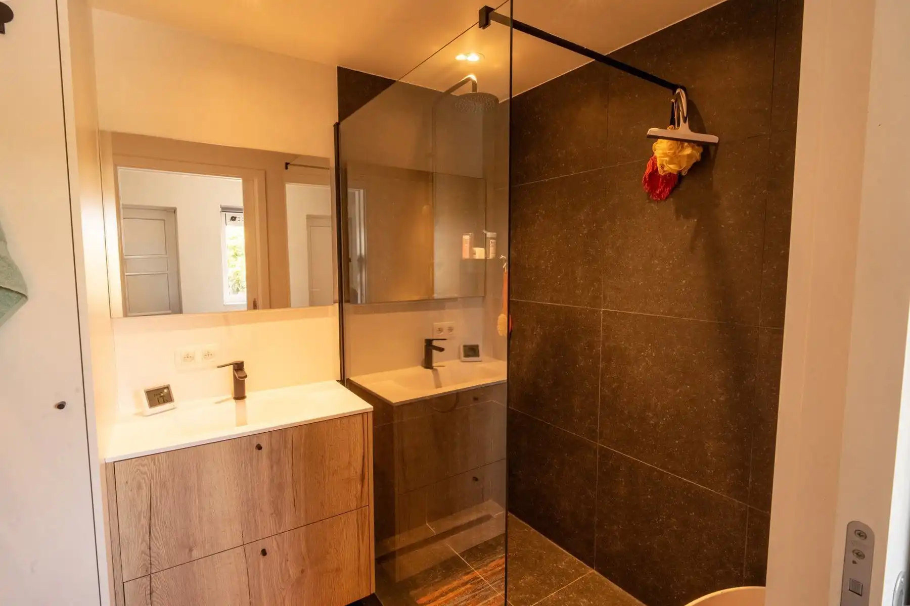 Grote gezinswoning nabij de jachthaven van Beernem foto 12