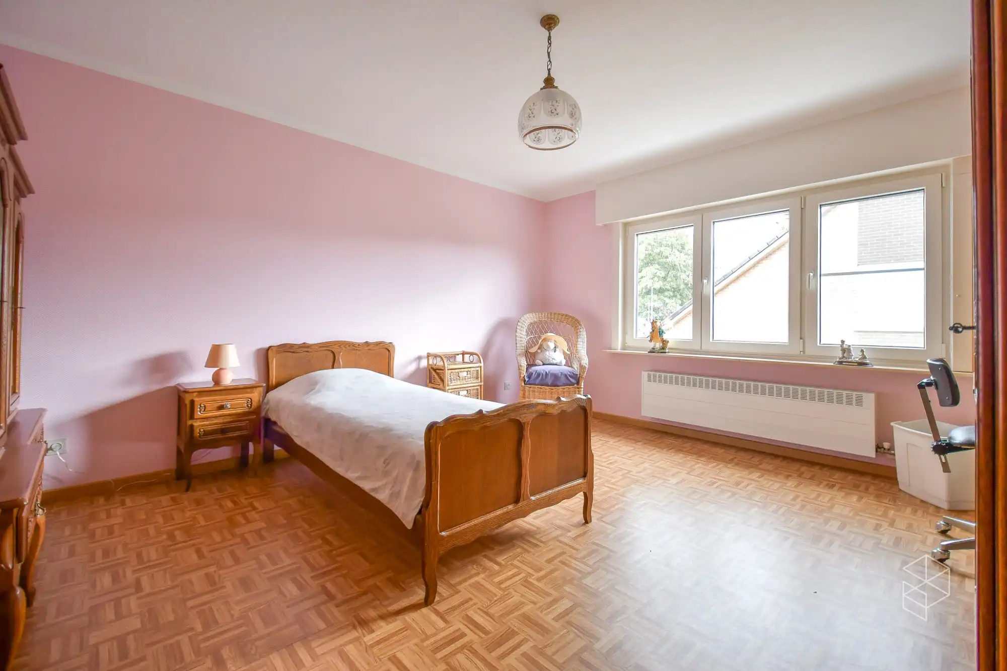 Ruime woning met grote tuin te Oostkamp foto 14