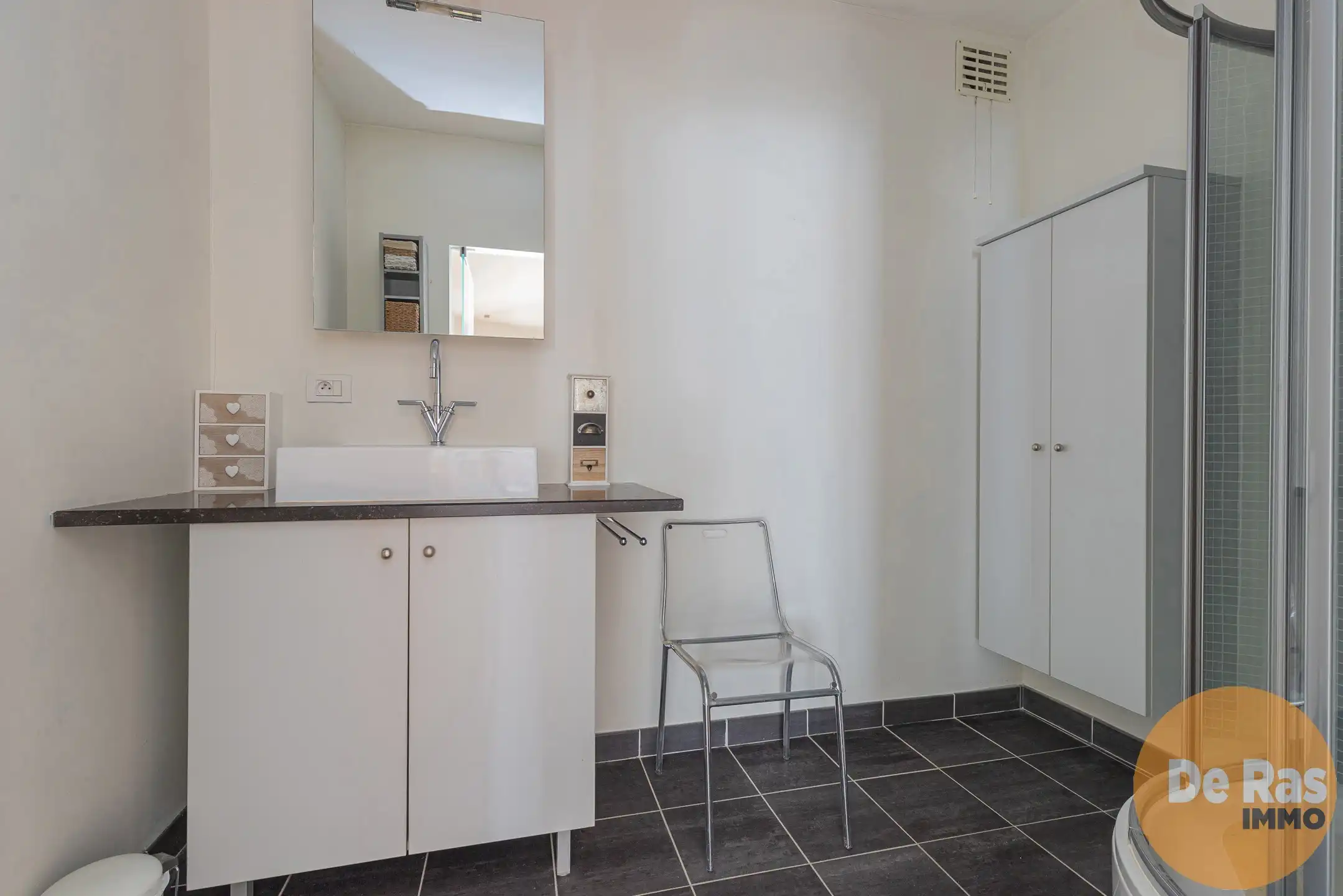 WETTEREN - Instapklaar appartement met 2 kamers in centrum foto 11