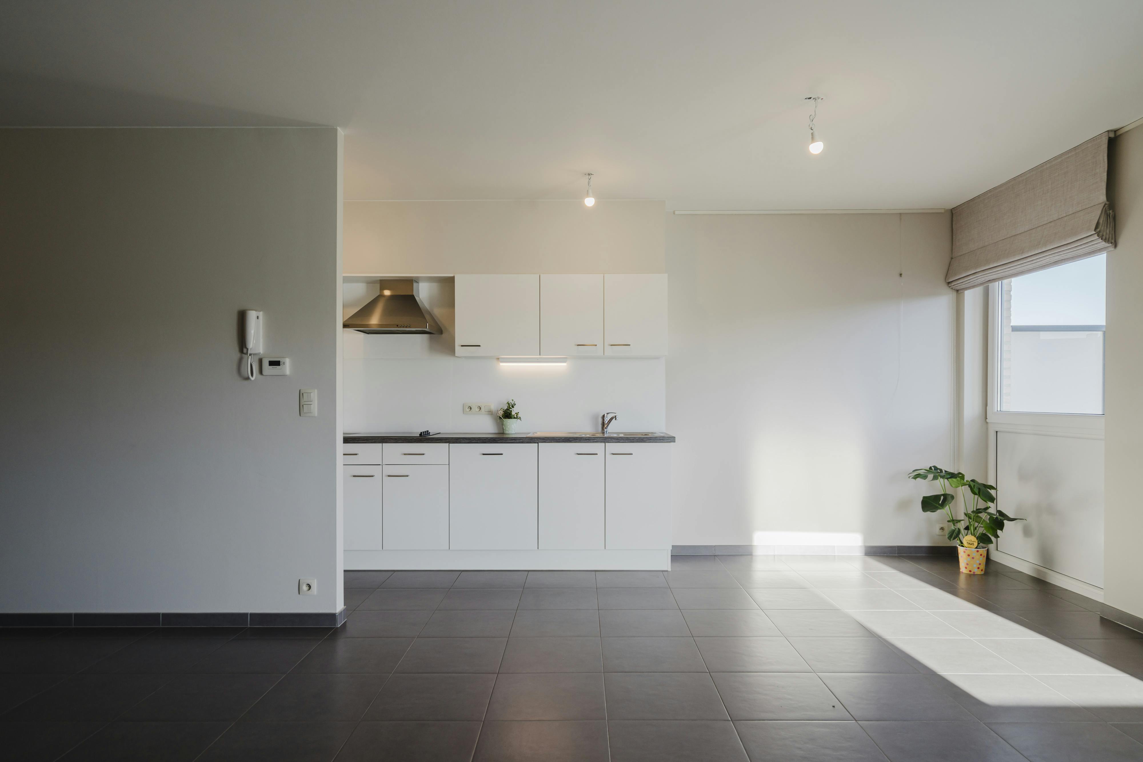  Energiezuinig appartement te koop in hartje Bissegem! foto 6