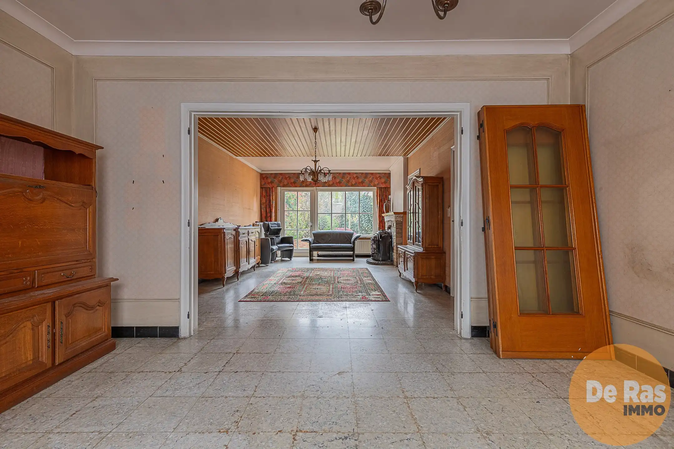 WETTEREN - Solide, te renoveren woning met 4 kamers en tuin foto 5