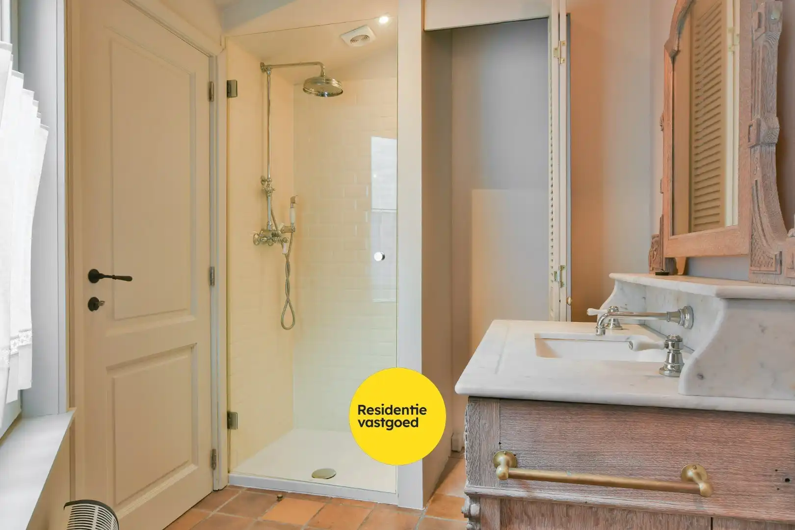 Charmante stadswoning in het hart van Brugge – ideaal als vakantieverblijf foto 10