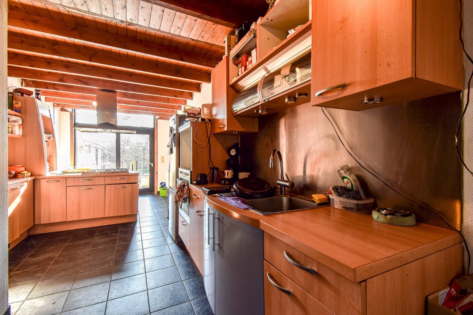 Centraal gelegen woning met tuin te Koekelare foto 4