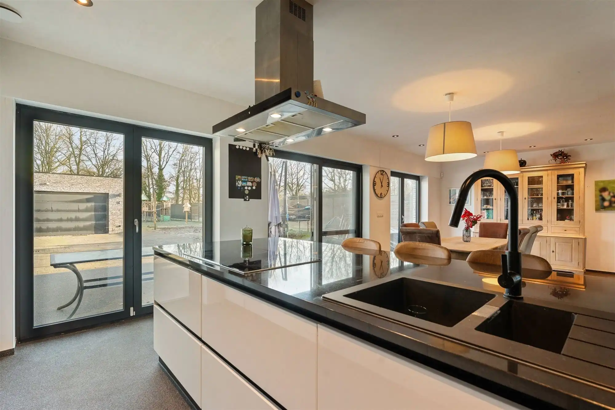MODERNE EN RECENT GEBOUWDE WONING MET 5 SLAAPKAMERS OP EEN RUIM PERCEEL VAN 13A46CA TE PAAL foto 10
