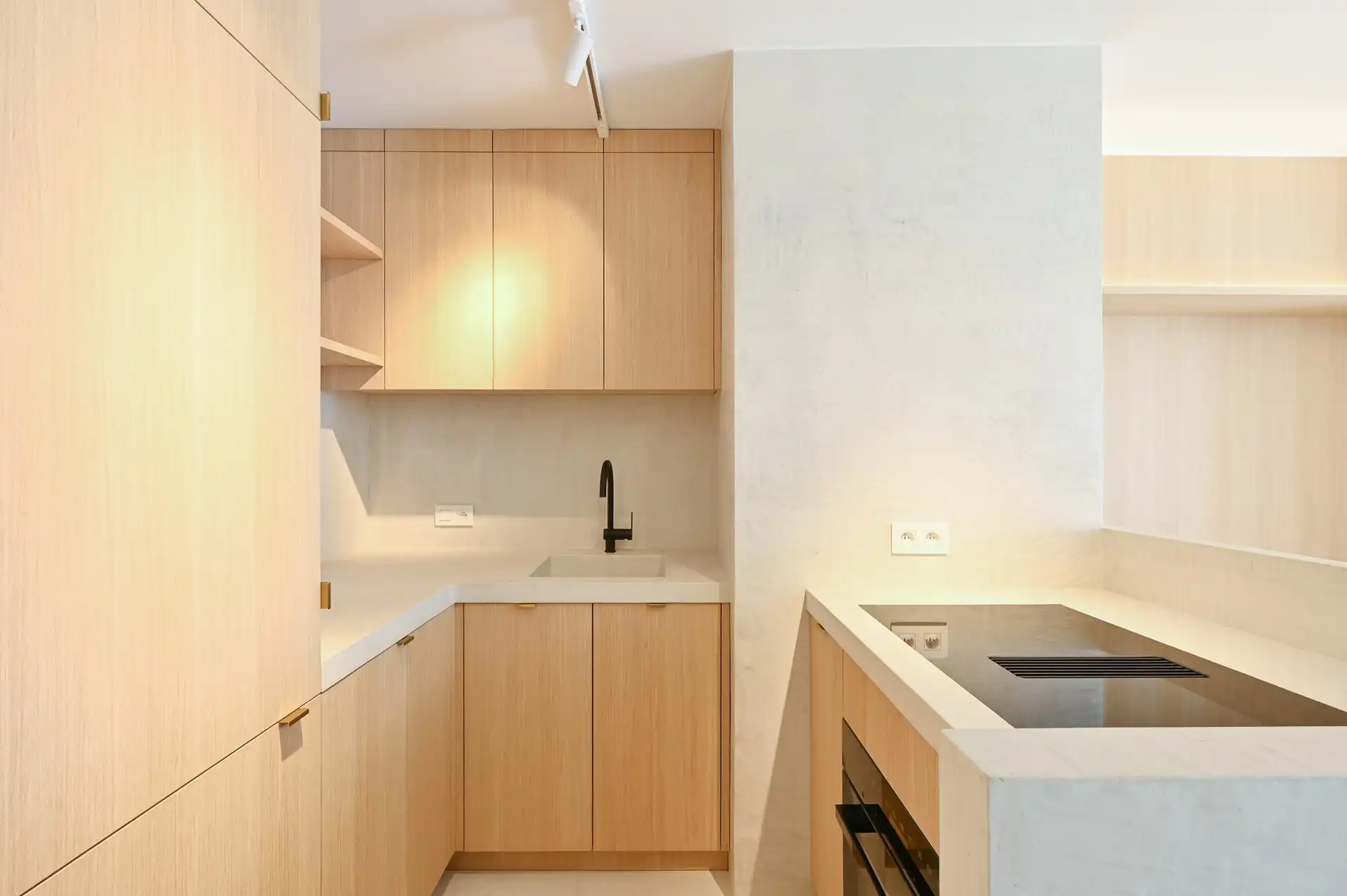 Gerenoveerde duplex met 3 slaapkamers en terras foto 4