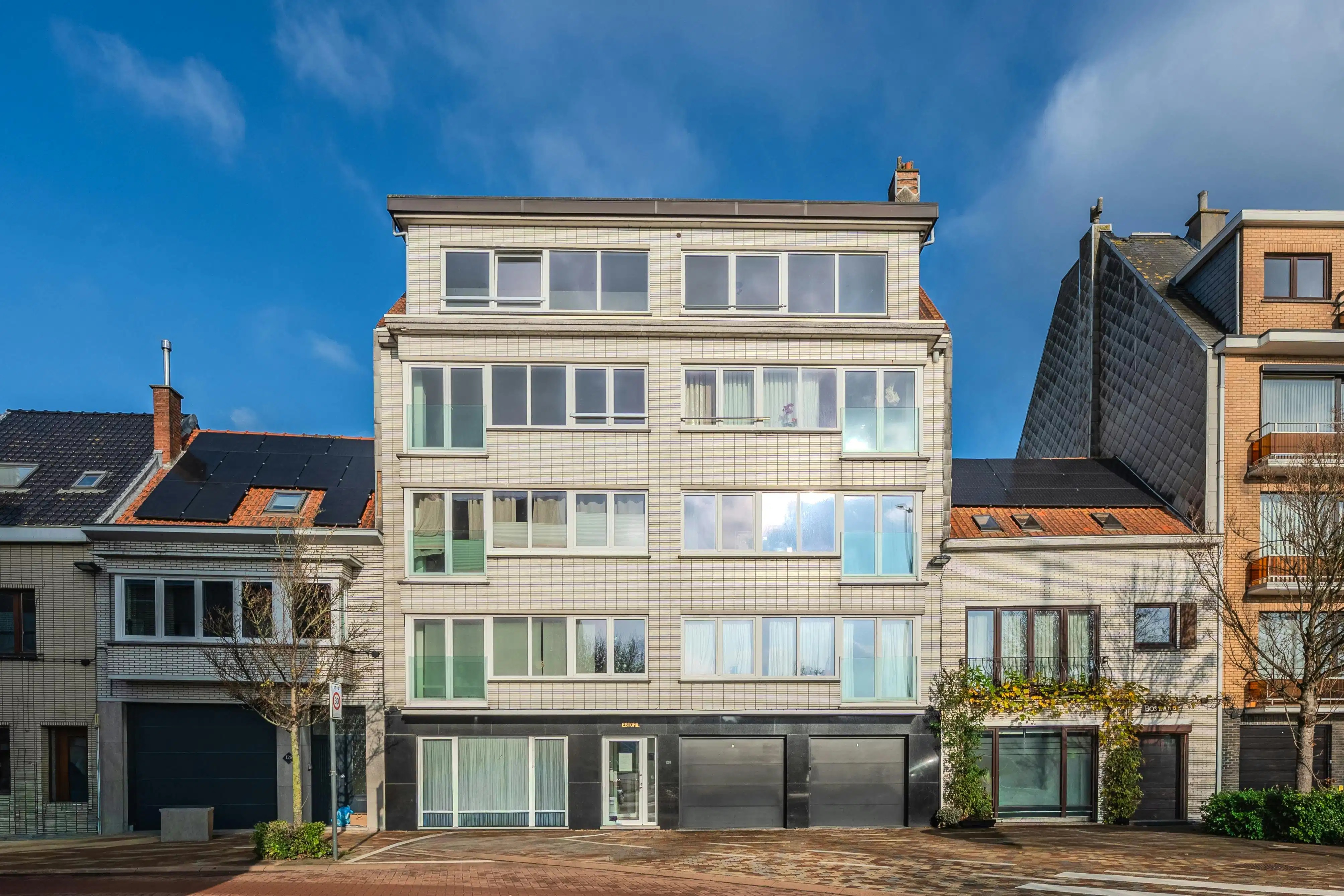 Instapklaar 2-slaapkamerappartement te Oostende foto 14