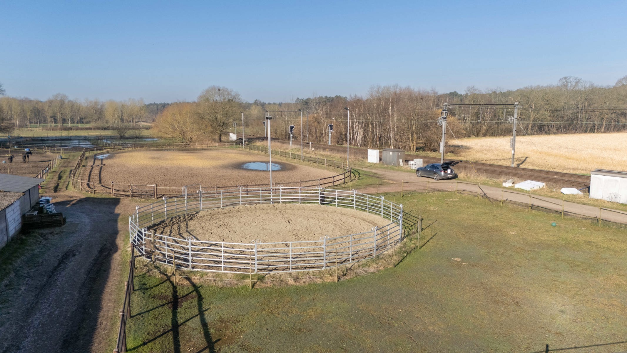 Unieke eigendom met loods, bijgebouwen en weilanden op 87a37 foto 7