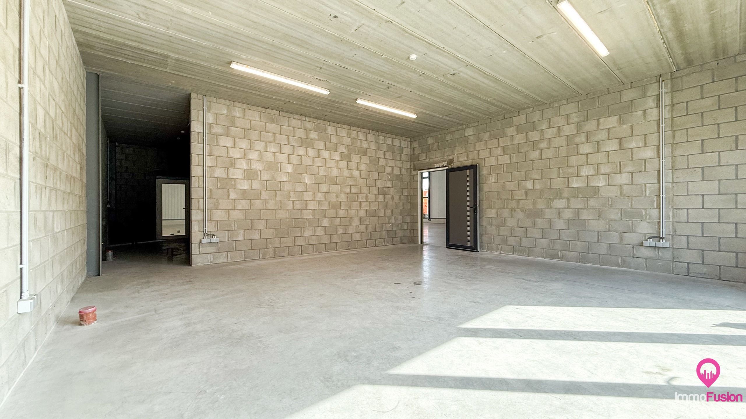 Instapklaar magazijn van 440m² op een uitstekende locatie! foto 14