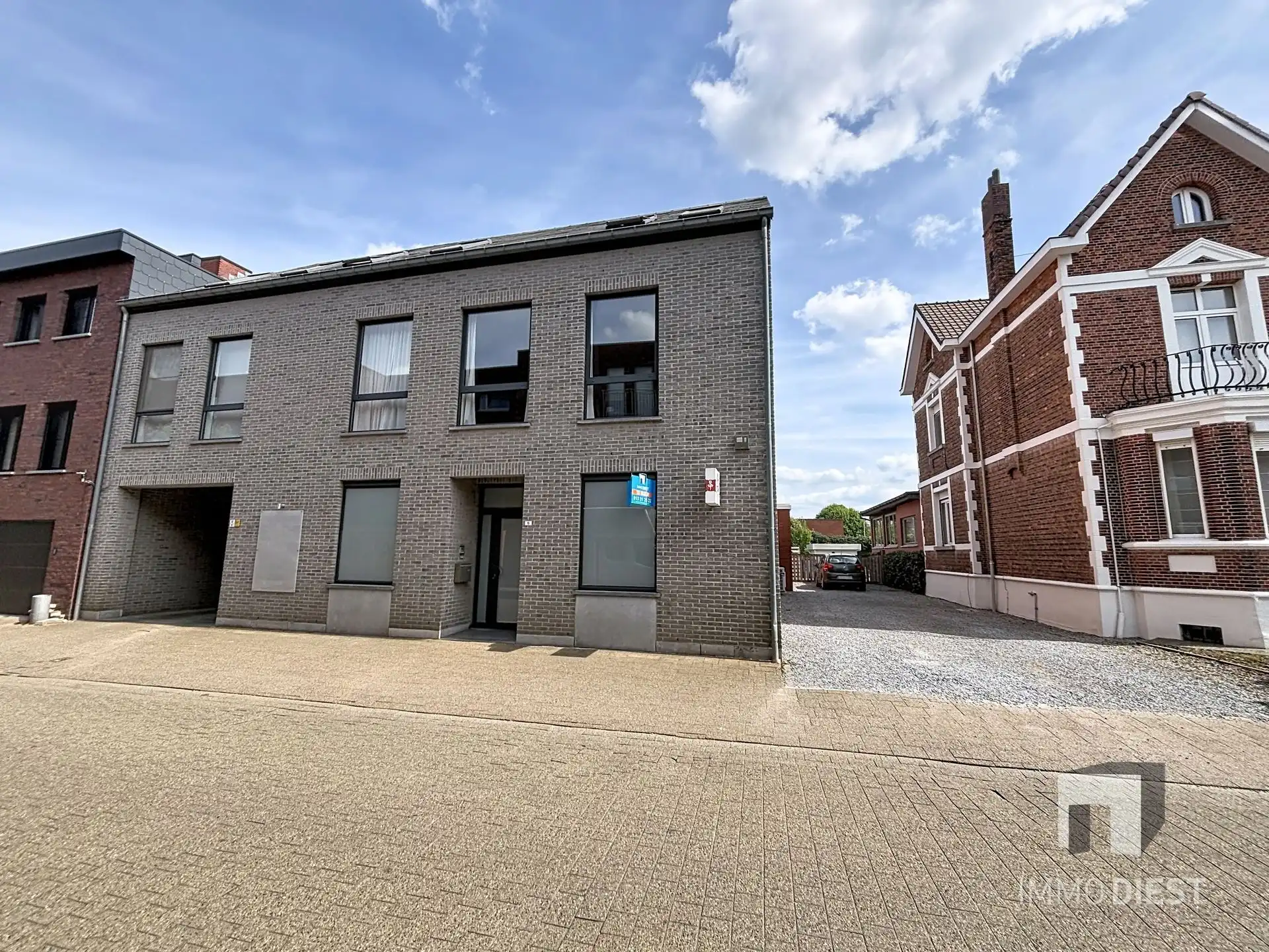 Handelspand 224m2  in het centrum van Tessenderlo foto 2
