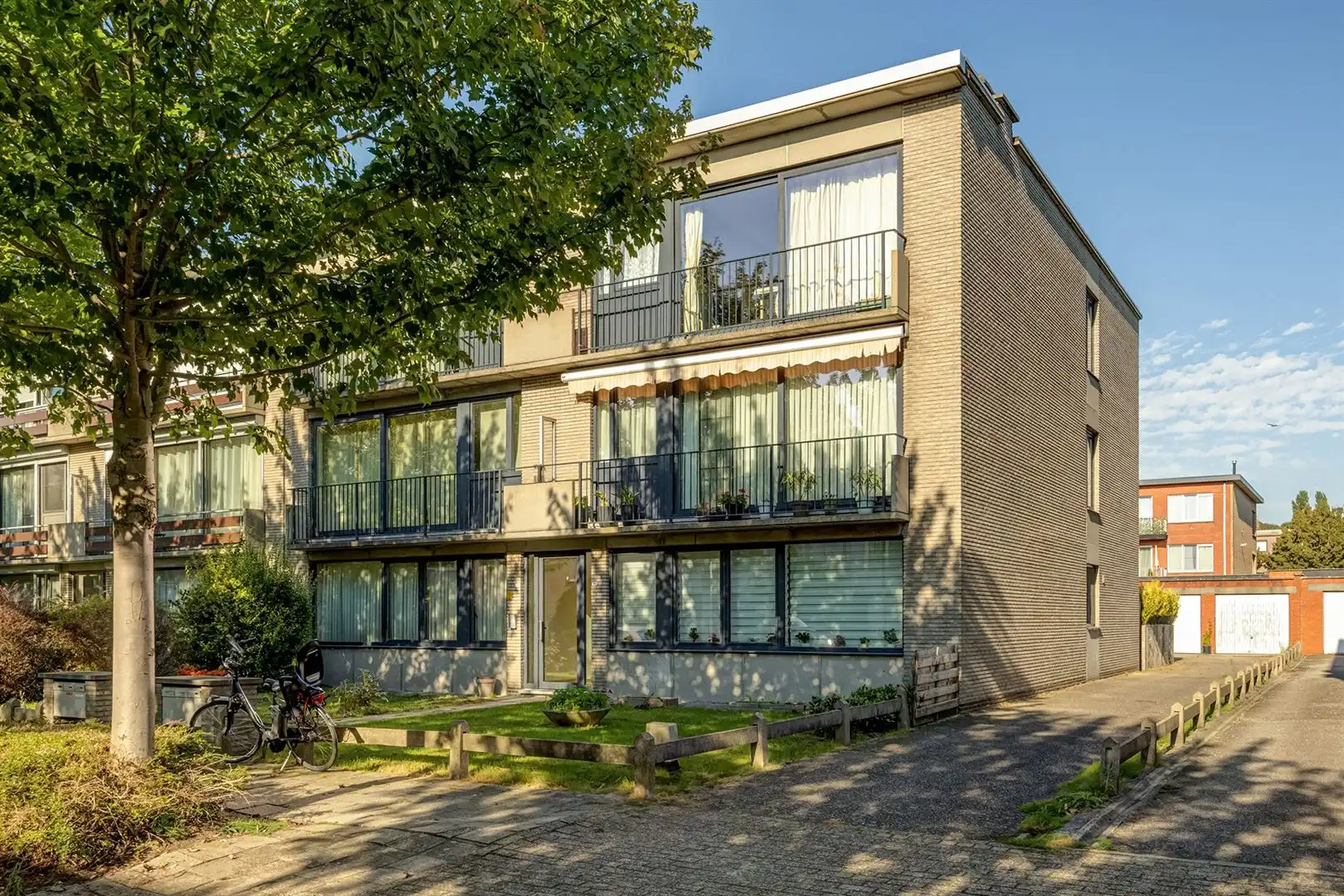 Modern appartement met balkon foto 17