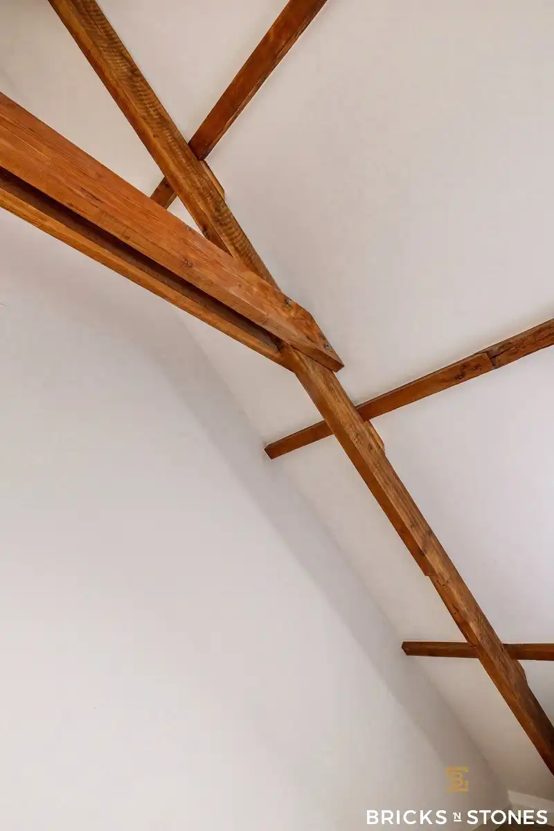 Zeer ruime halfopen bebouwing met praktrijkruimte en prachtige tuin foto 13