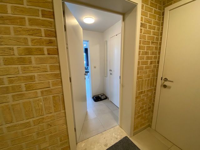 Instapklaar, opgeschilderd - éénslaapkamer appartement nabij Mol-centrum + autostaanplaats +groot terras foto 2