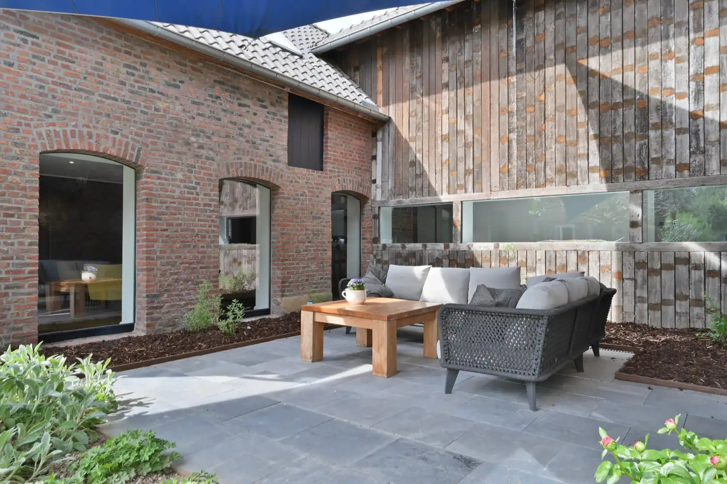 Prachtig gerenoveerde hoeve uniek gelegen in het glooiende landschap van Grote-Spouwen foto 20