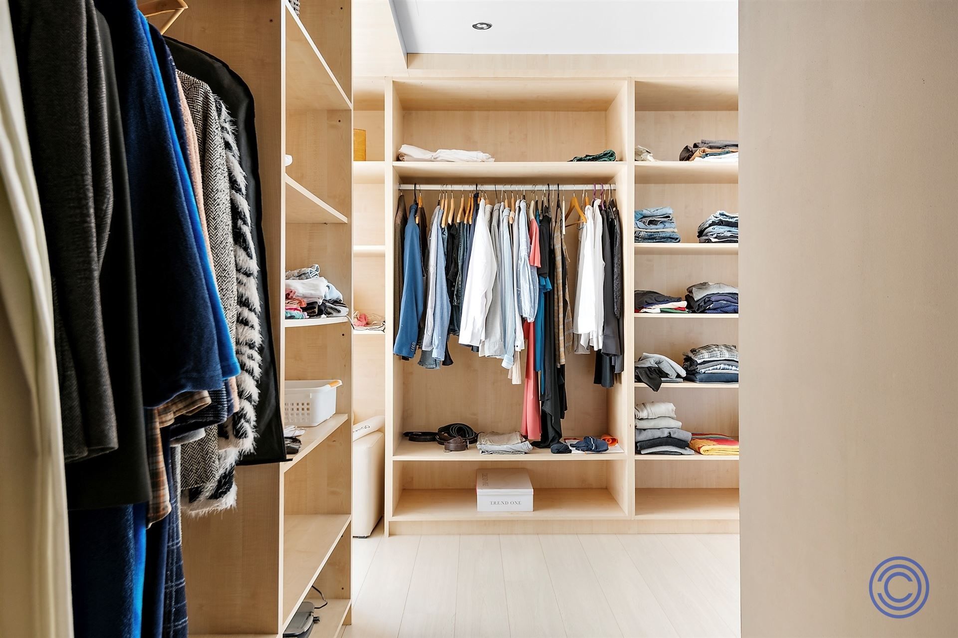 Magazijn ca. 466m² + luxueuze woning ca. 367m²! foto 13