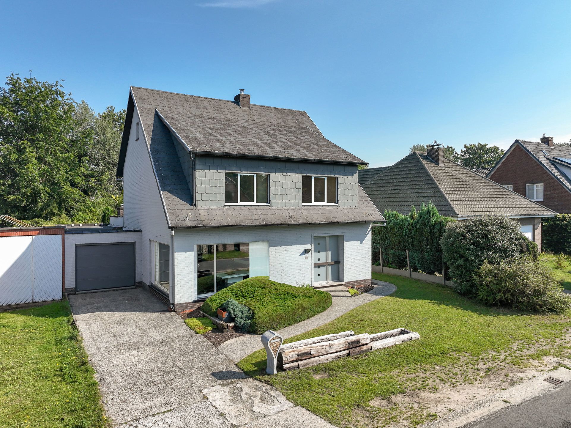 Charmante ruime woning (6 SLPK) met mooie tuin + vijver  foto 2