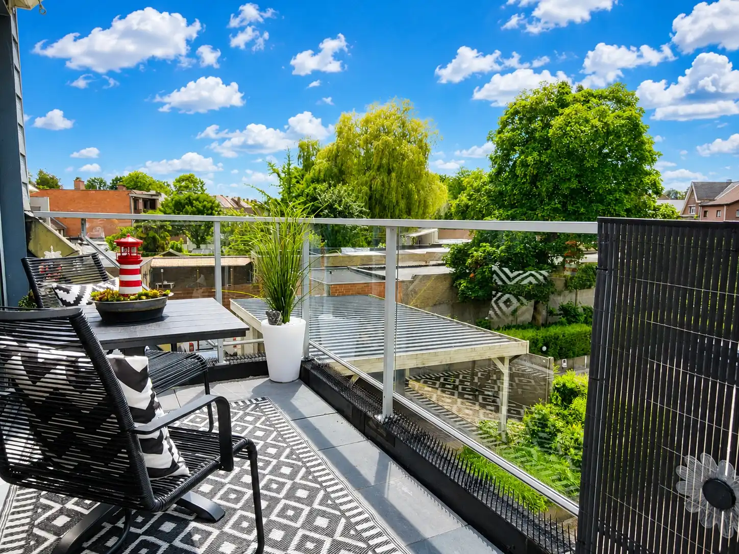 Op zoek naar een instapklaar appartement waar comfort en een uitstekende ligging samenkomen?  foto 6