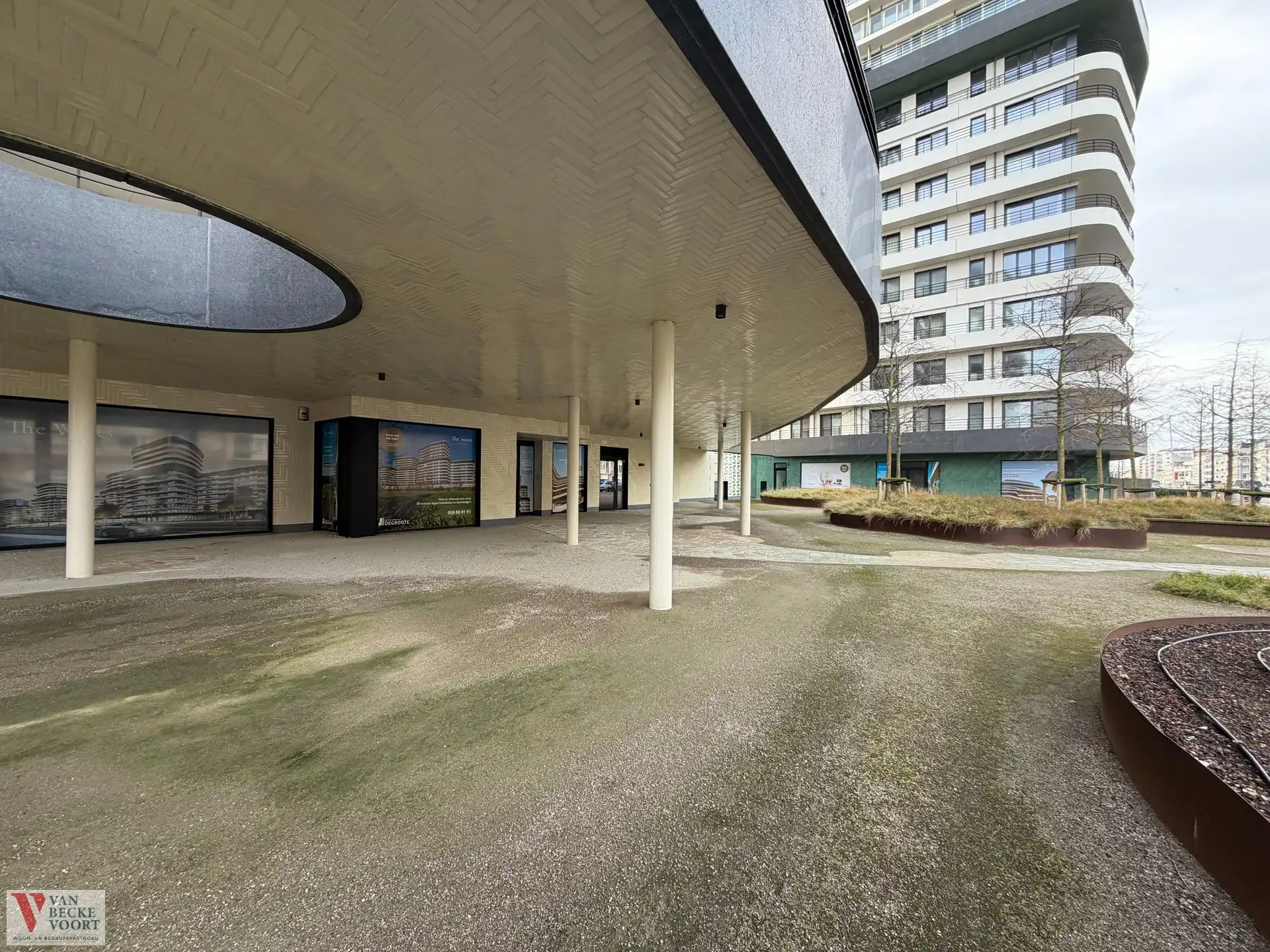 Handelsgelijkvloers 130m² foto 9