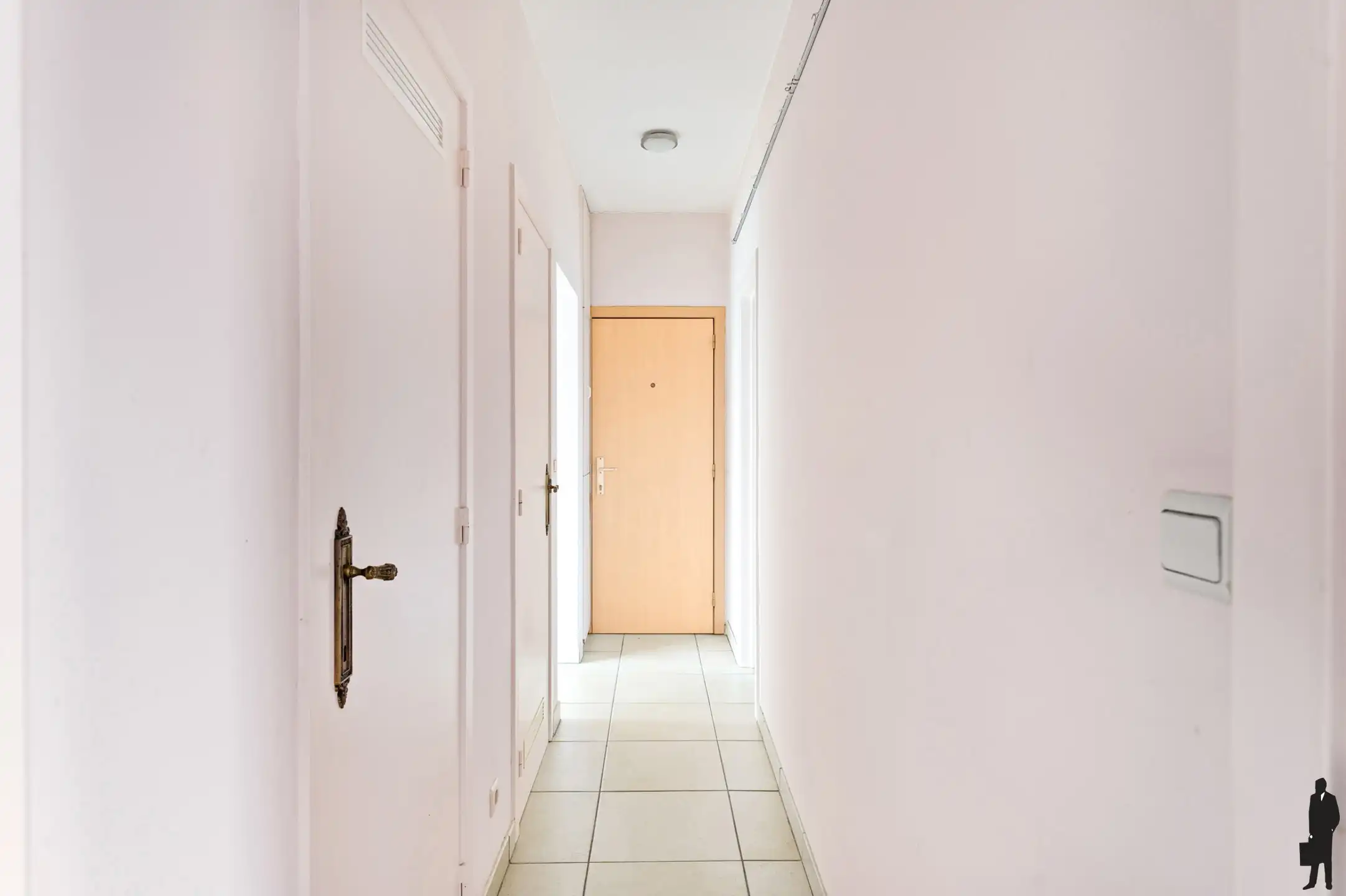 Centraal gelegen app met zicht op het Marktplein van Mortsel foto 12