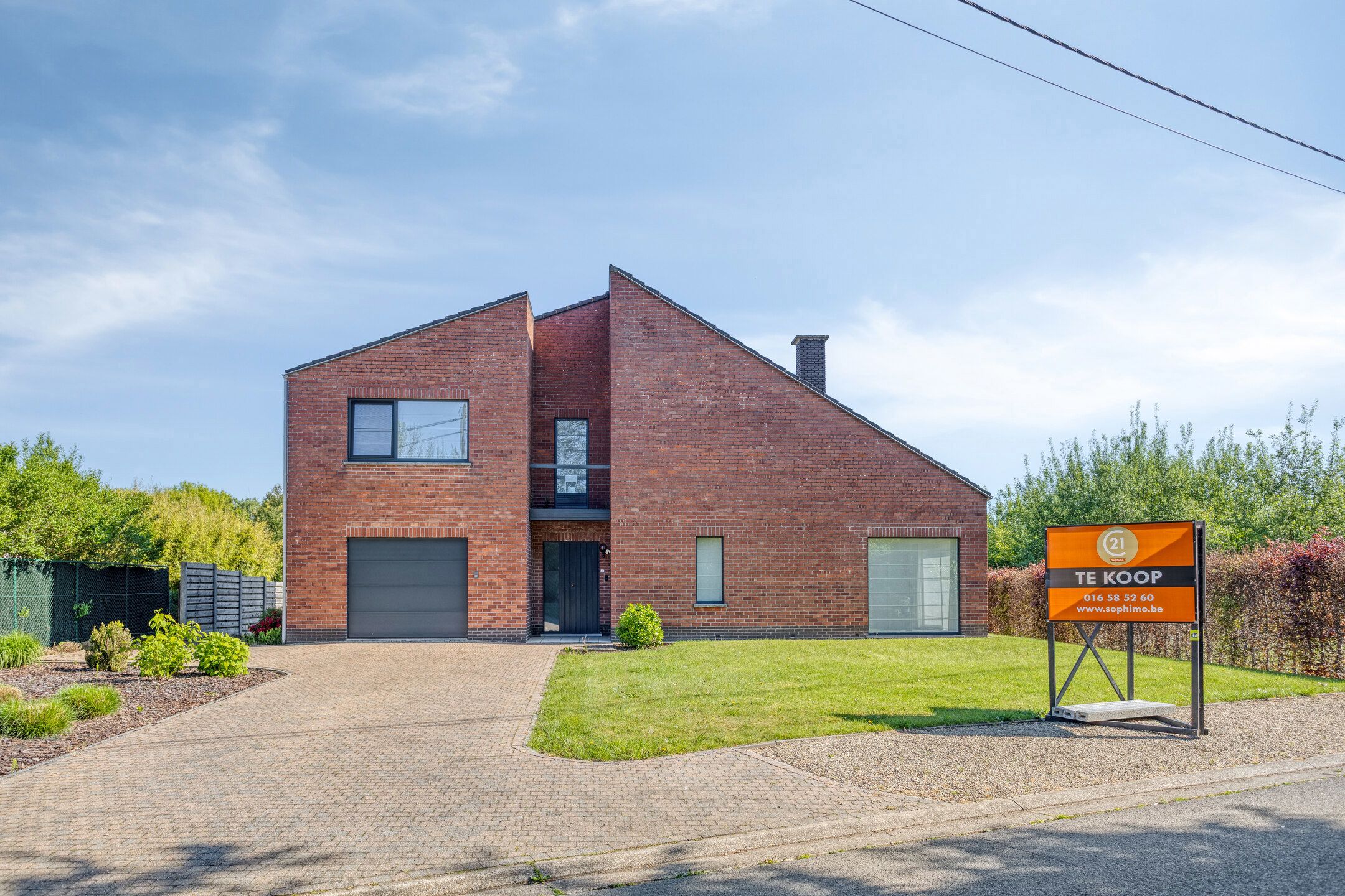 Hoofdfoto van de publicatie: Ruime woning op toplocatie te Rotselaar