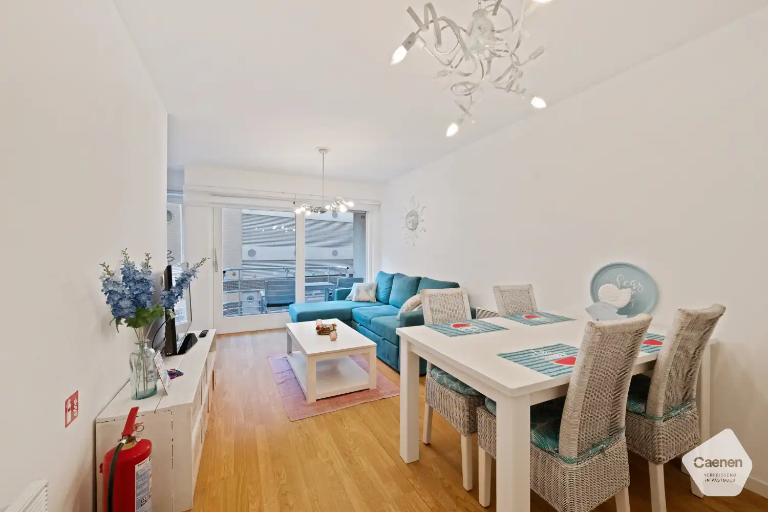 Instapklare studio met slaaphoek met zongericht terras foto {{pictureIndex}}