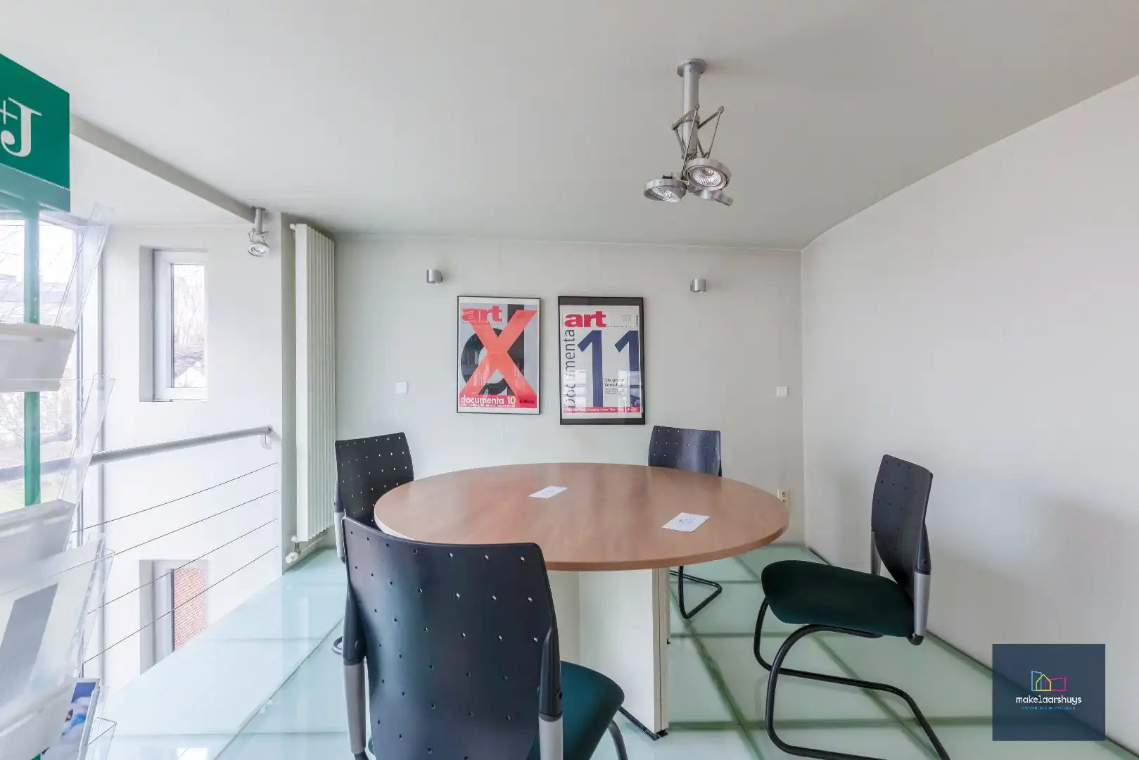 Luxueuze kantoorloft met inpandige staanplaats  en kelderberging  te Coupure Rechts.  foto 15