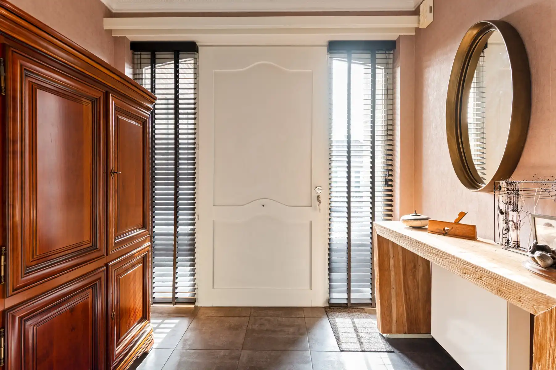 Uitstekend gelegen woning met dubbele garage foto 18