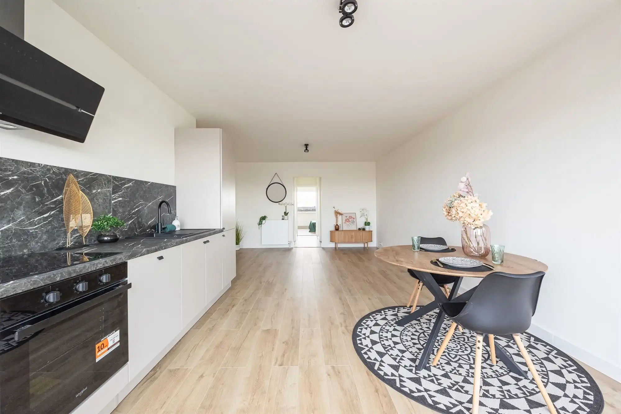 Gerenoveerd app. met 2 slpkmrs. en prachtig uitzicht foto 3