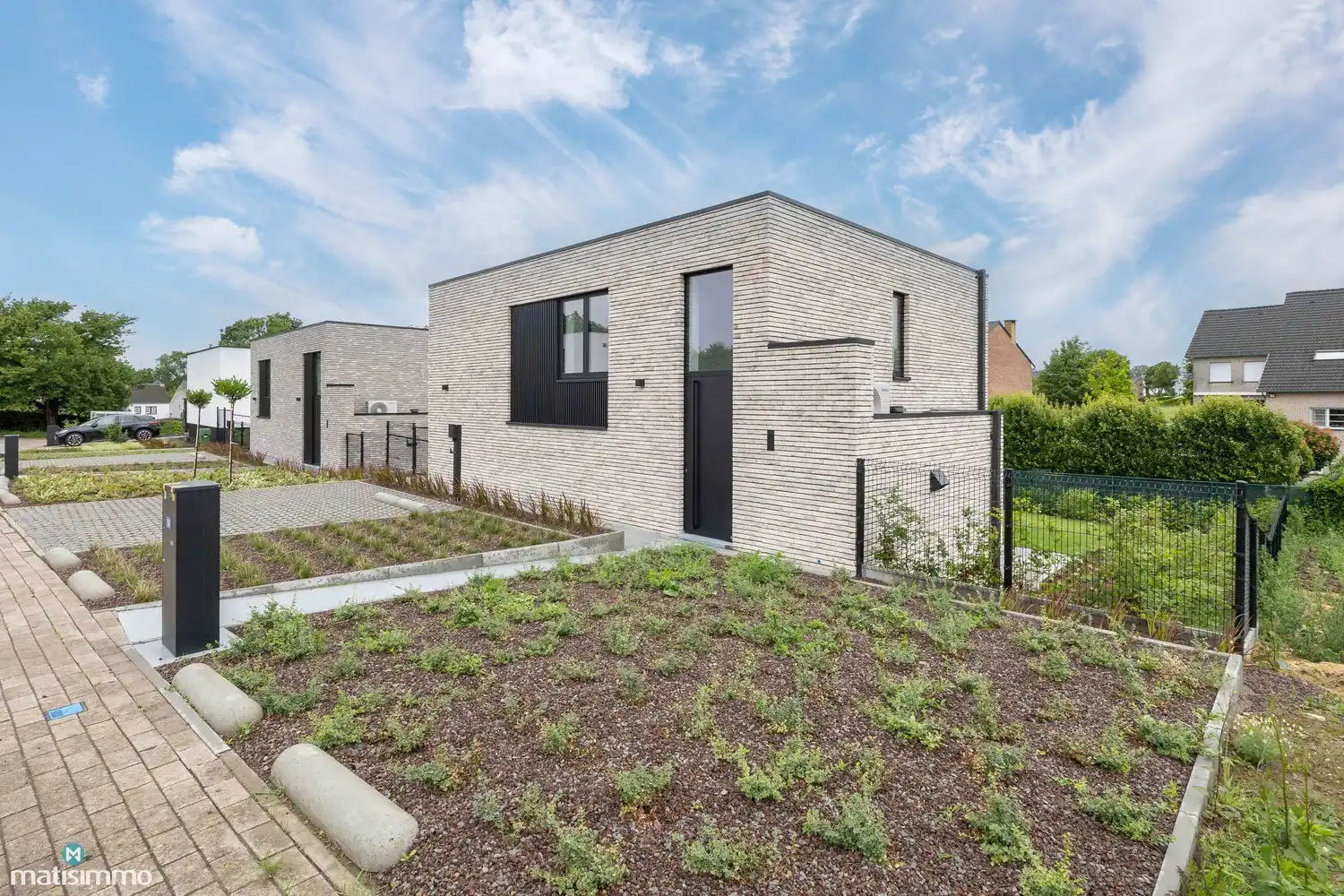 HOOGWAARDIG AFGEWERKTE NIEUWBOUWWONING MET DRIE SLAAPKAMERS EN TUIN (INCLUSIEF TUINONDERHOUD) TE RIEMST foto 28