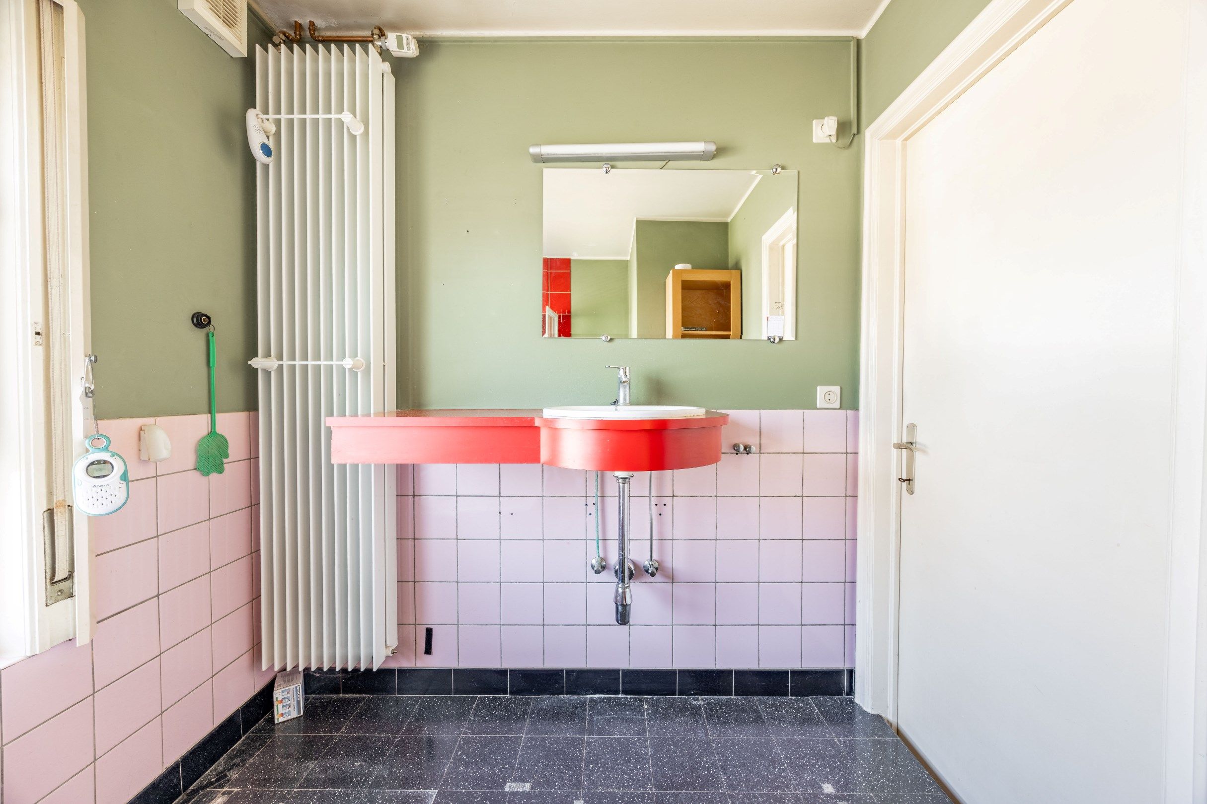 CENTRAAL GELEGEN WONING MET GARAGE foto 15