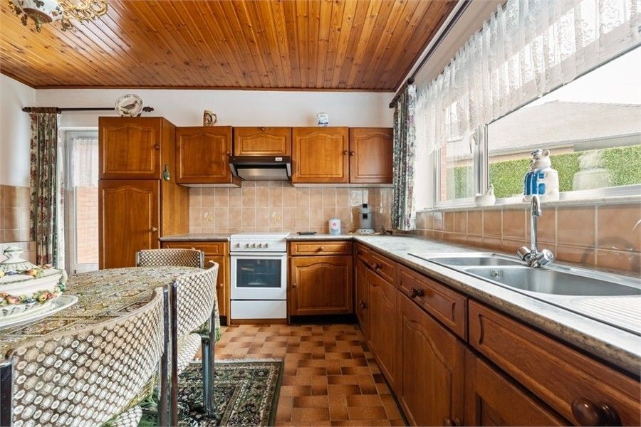 OP TE FRISSEN GELIJKVLOERSE WONING IN SINT-TRUIDEN foto 12