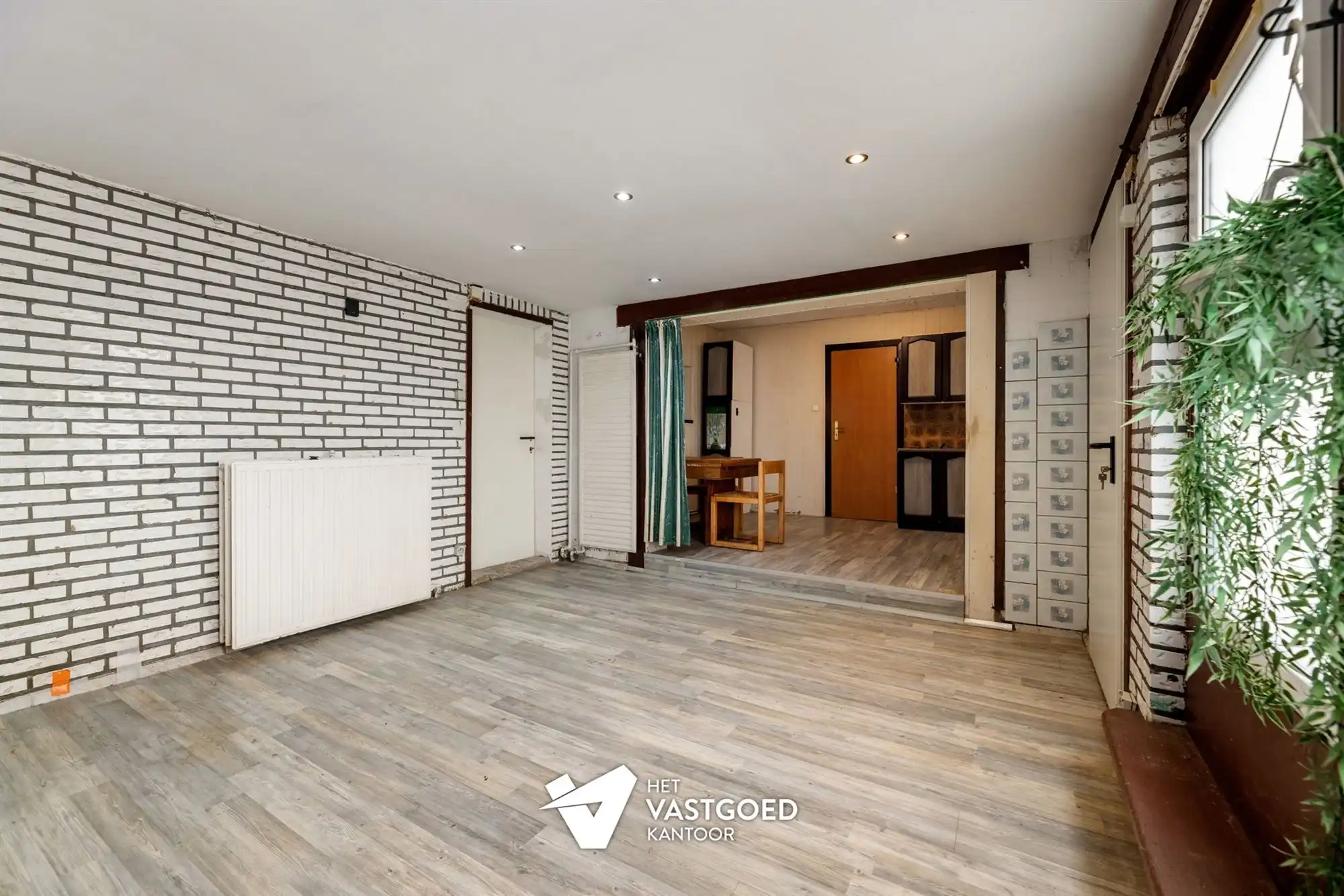 TE RENOVEREN KARAKTERVOLLE WONING UITERST RUSTIG GELEGEN TE BERINGEN-MIJN foto 5