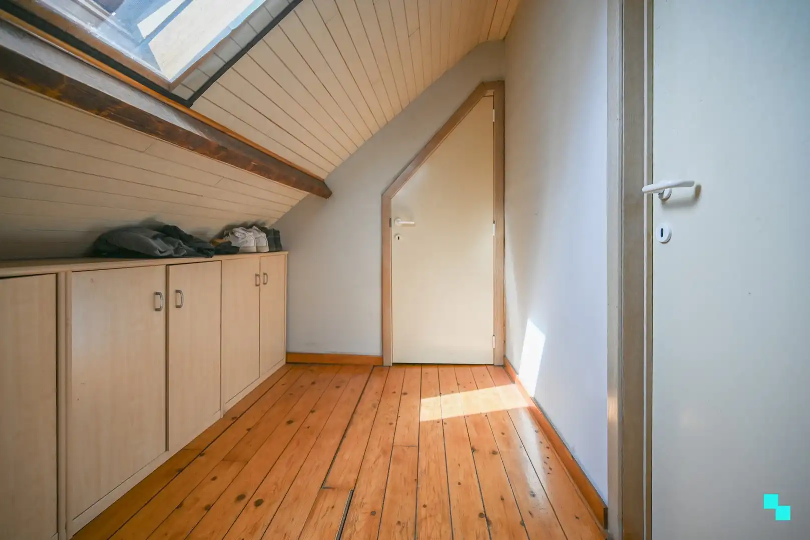 Appartementsgebouw met 3 verhuurde entiteiten in hartje Izegem foto 27