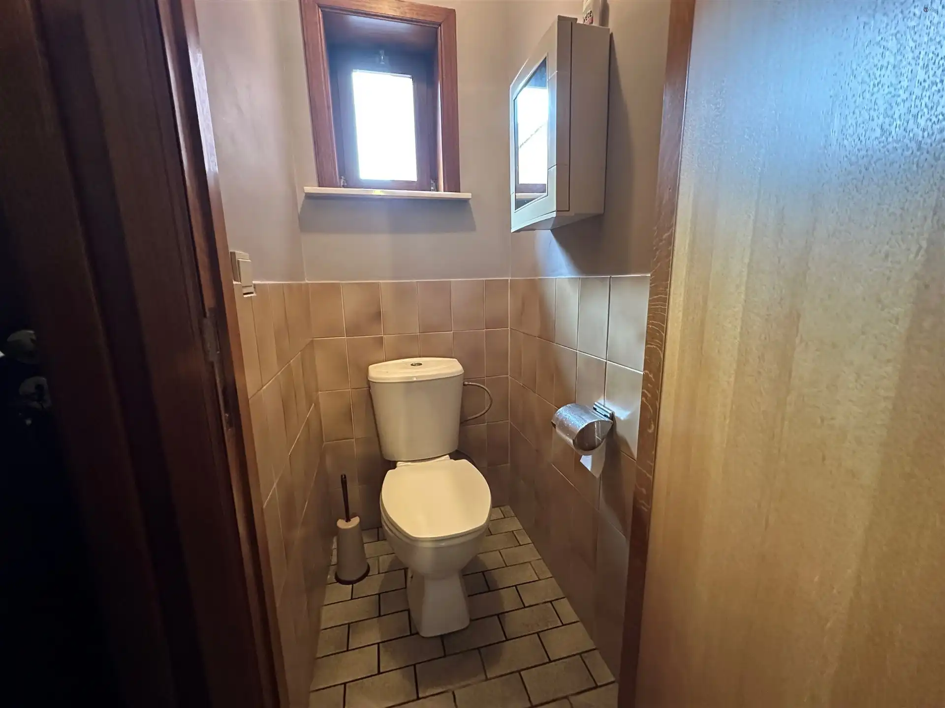 Centraal gelegen woning + garage op 281m² grond foto 13