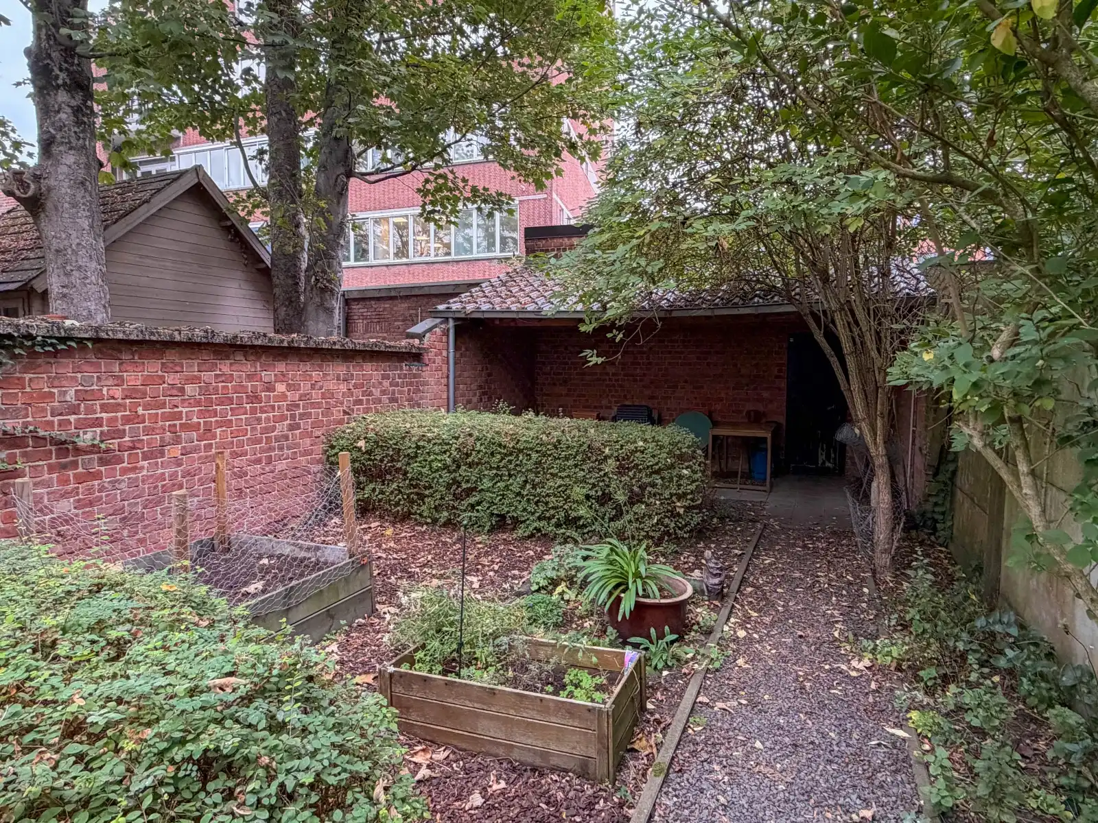 2 slaapkamer appartement (gelijkvloers) met grote tuin en grote garage vlakbij Sint-Pietersstation foto 21