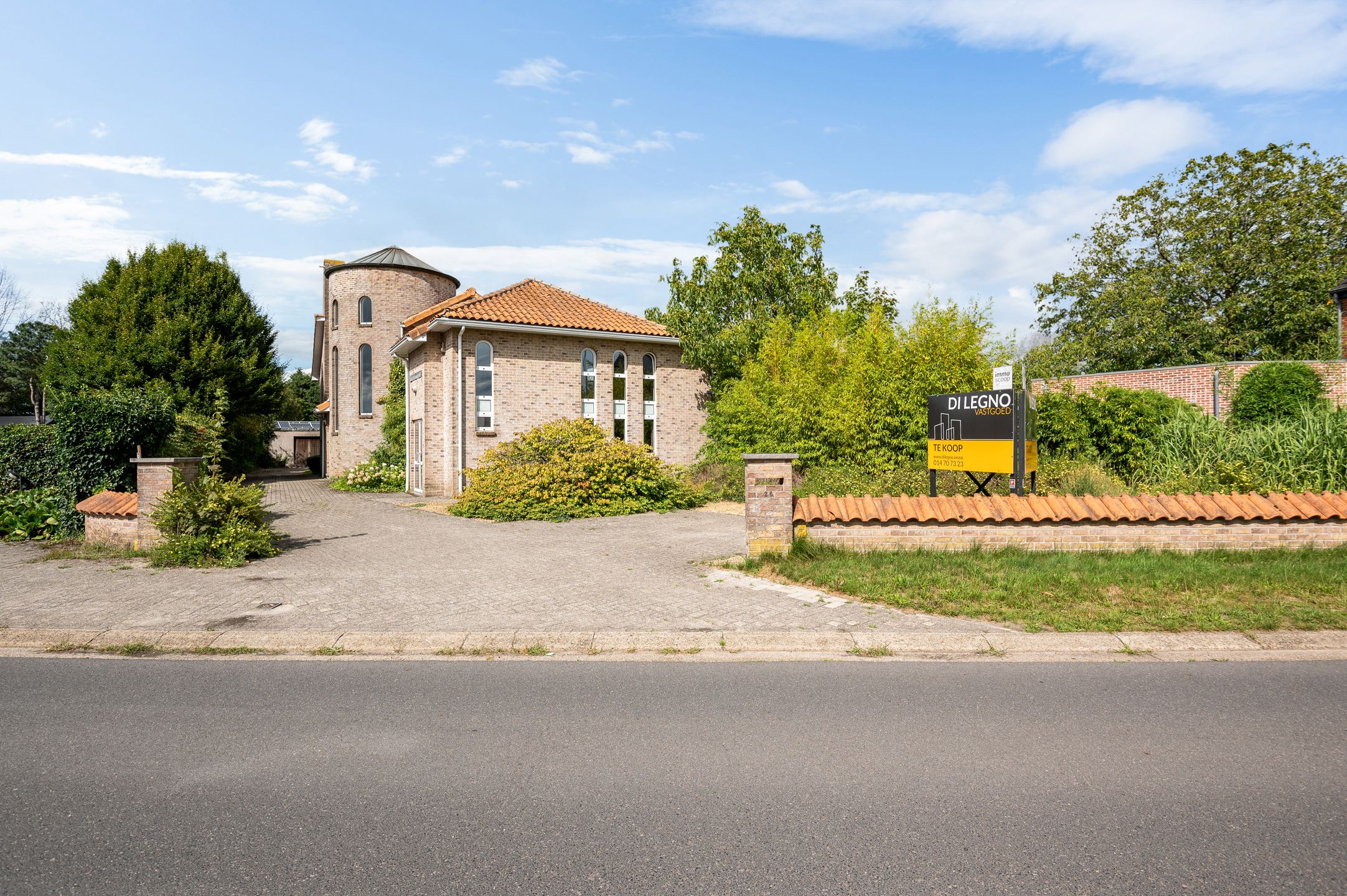 Gezinswoning met kantoor en prachtige tuin te Vosselaar.  foto 3