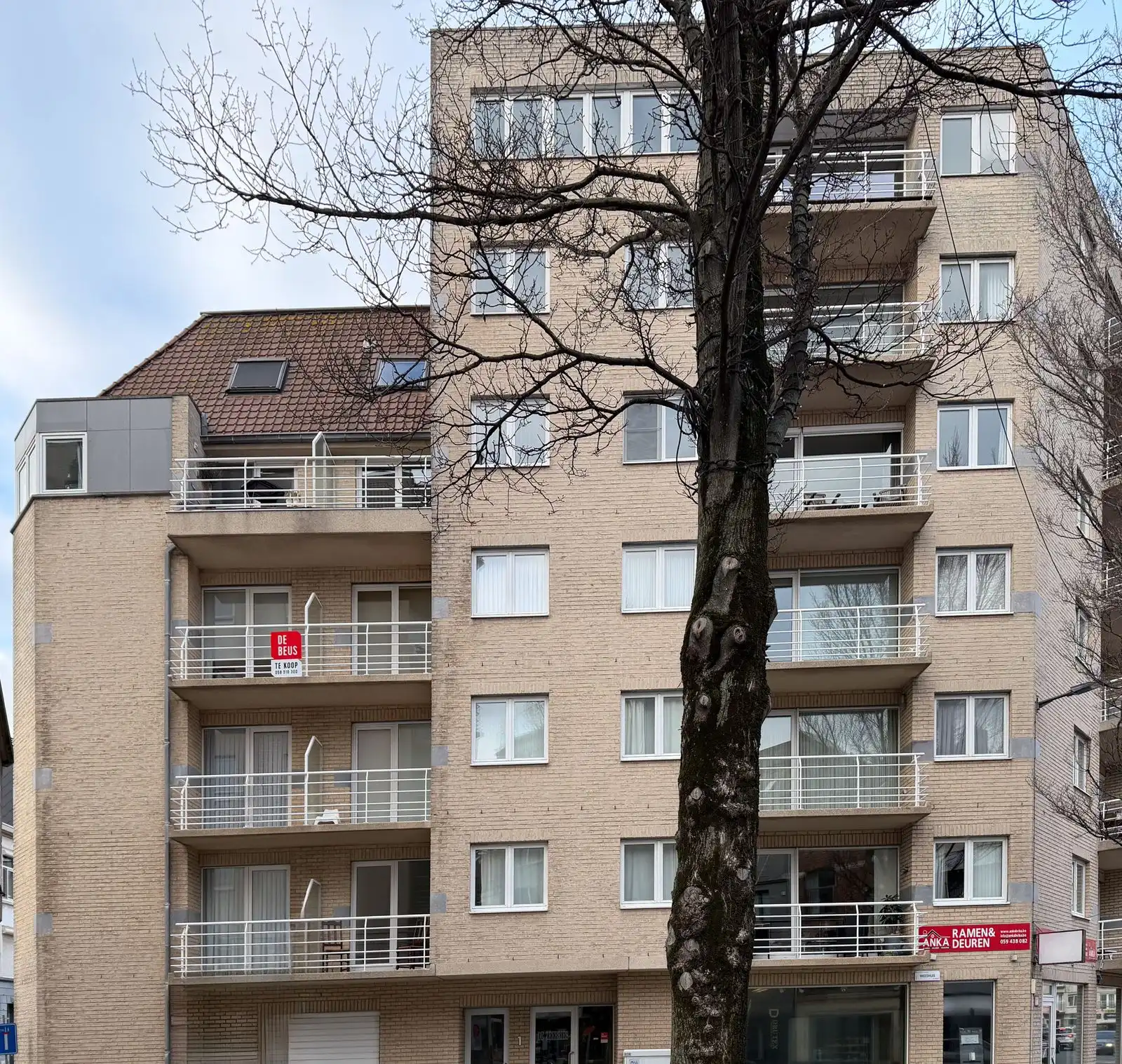 Instapklaar appartement met 1 slpk en terras foto 11