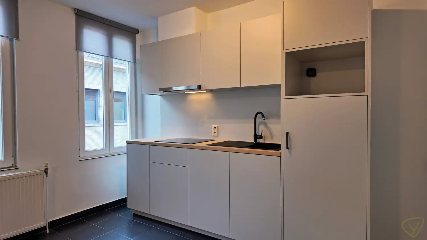 Charmant startersappartement nabij de Markt van Eeklo! foto 4