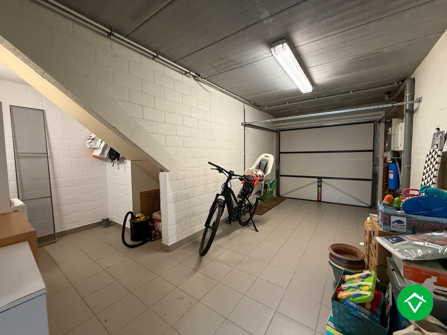 Prachtige rijwoning met 3 slaapkamers, tuin en garage te Roeselare foto 10